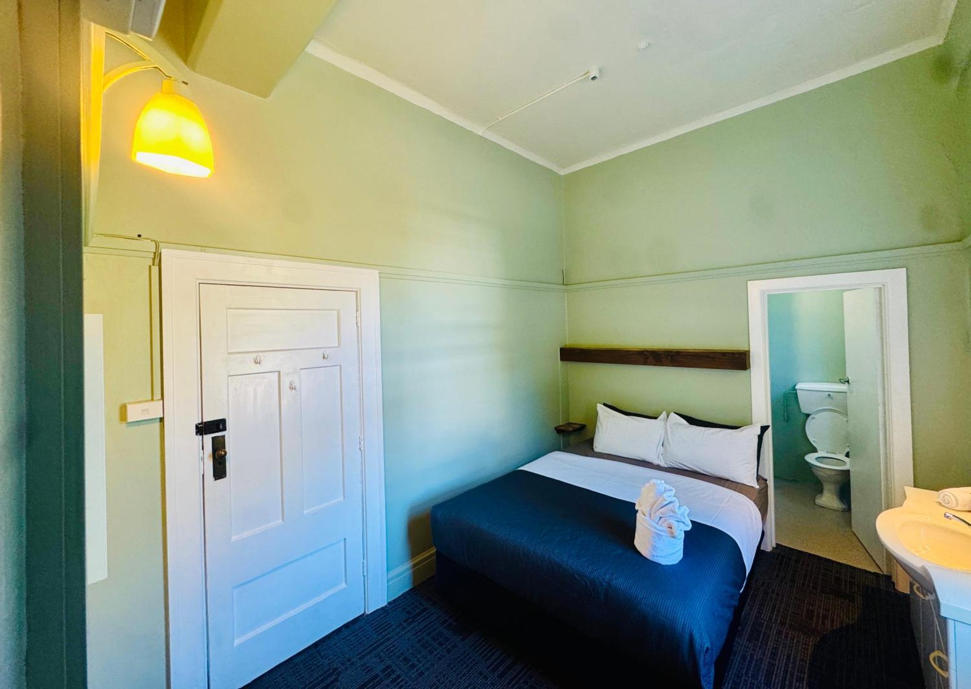 Crashpalace Backpackers Napier Extérieur photo