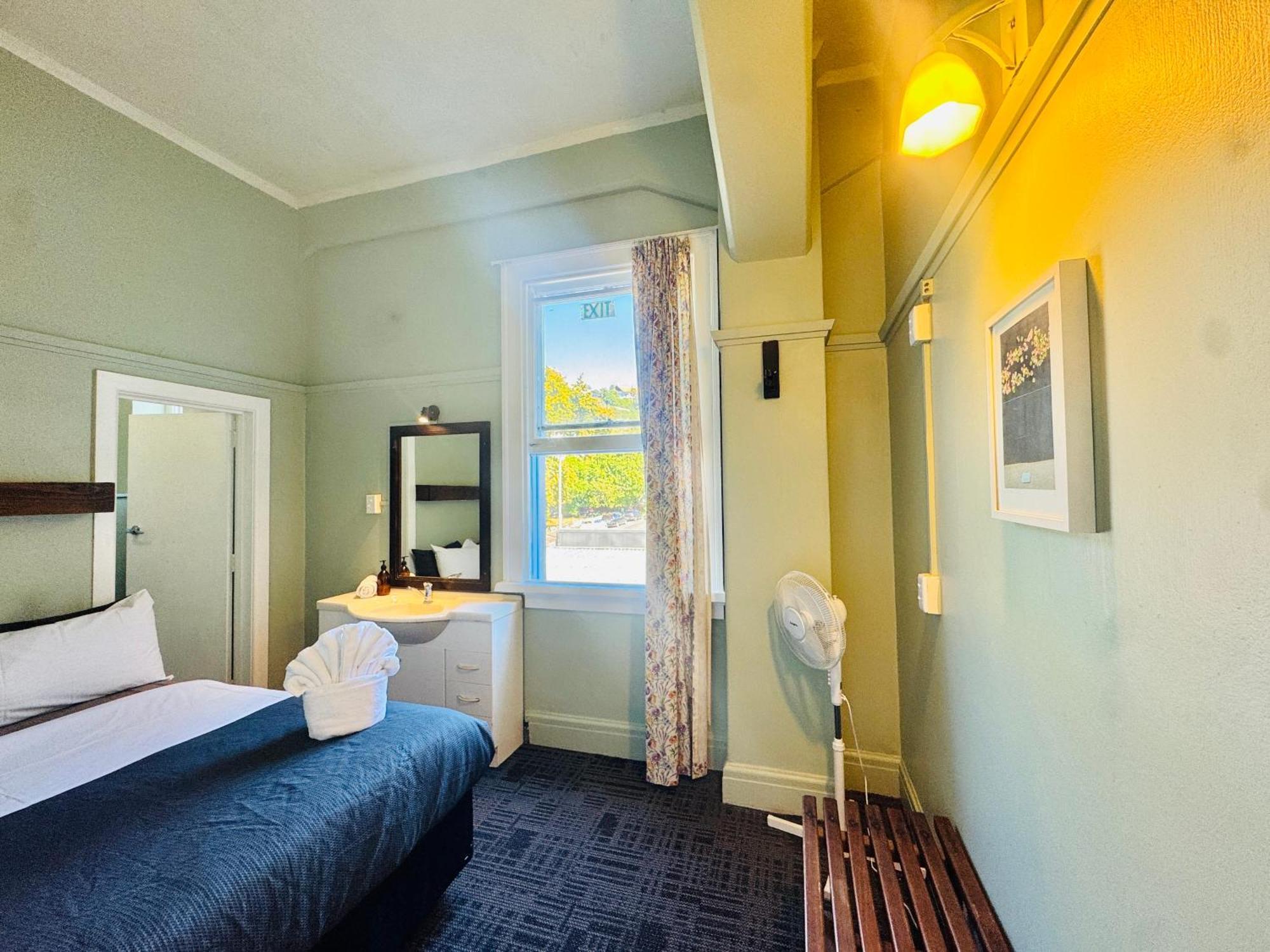 Crashpalace Backpackers Napier Extérieur photo